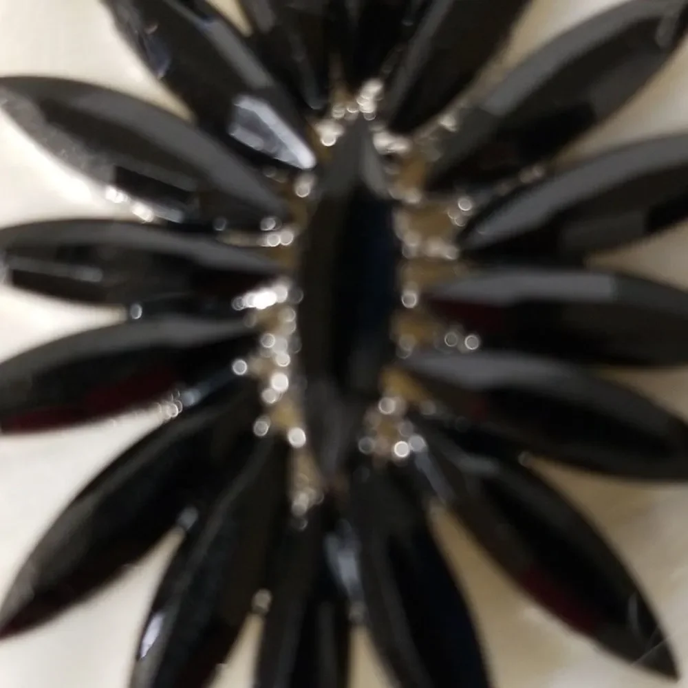 Black Onyx Looking Earrings - Picture 5 of 8